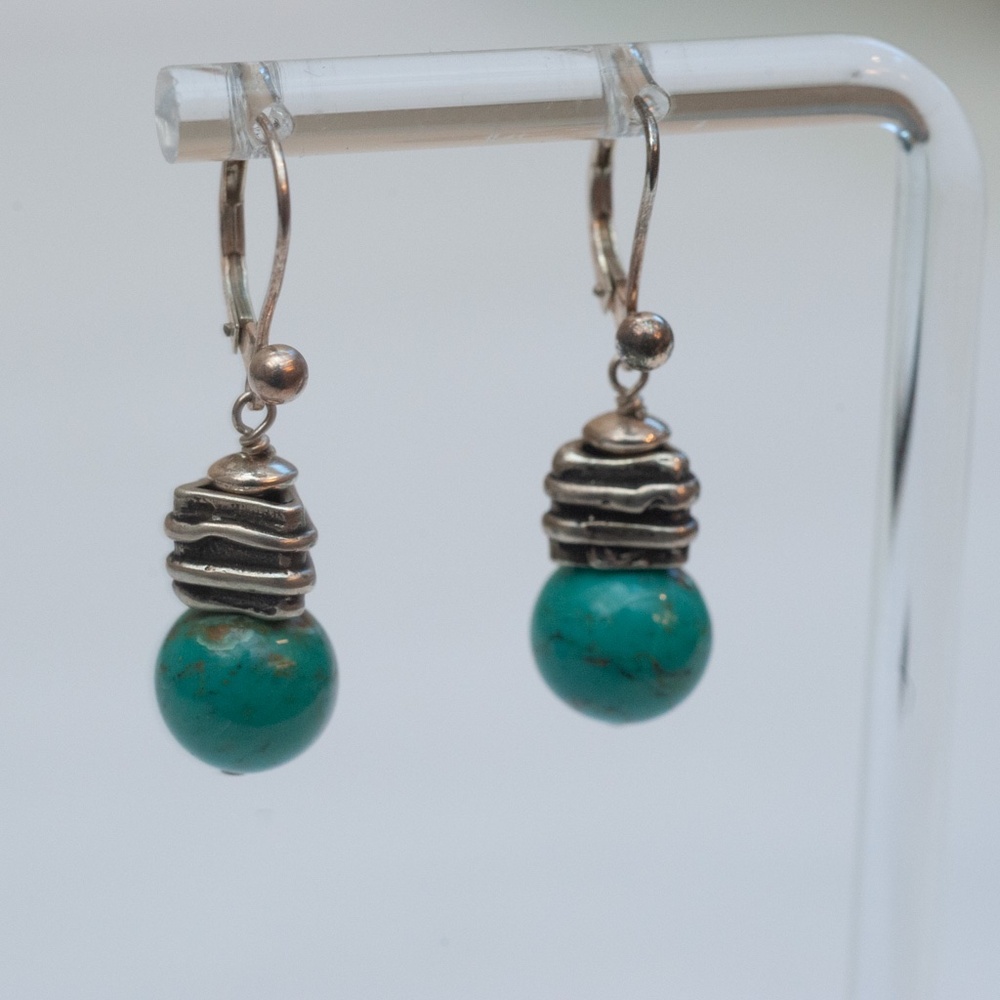 Vintage Drop/Dangle Turquoise Earrings in 925 Sterling Silver with Leverbacks